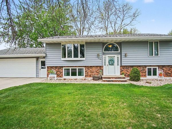 806 6th Avenue SE, Pipestone, MN 56164