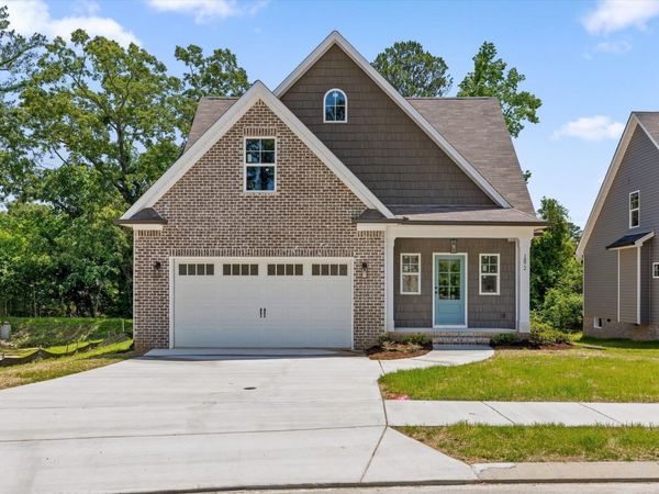 1872 Oakvale Drive , Chattanooga, TN 37421