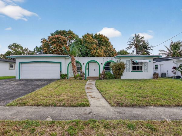 2540 NW 34th Terrace, Lauderdale Lakes, FL 33311