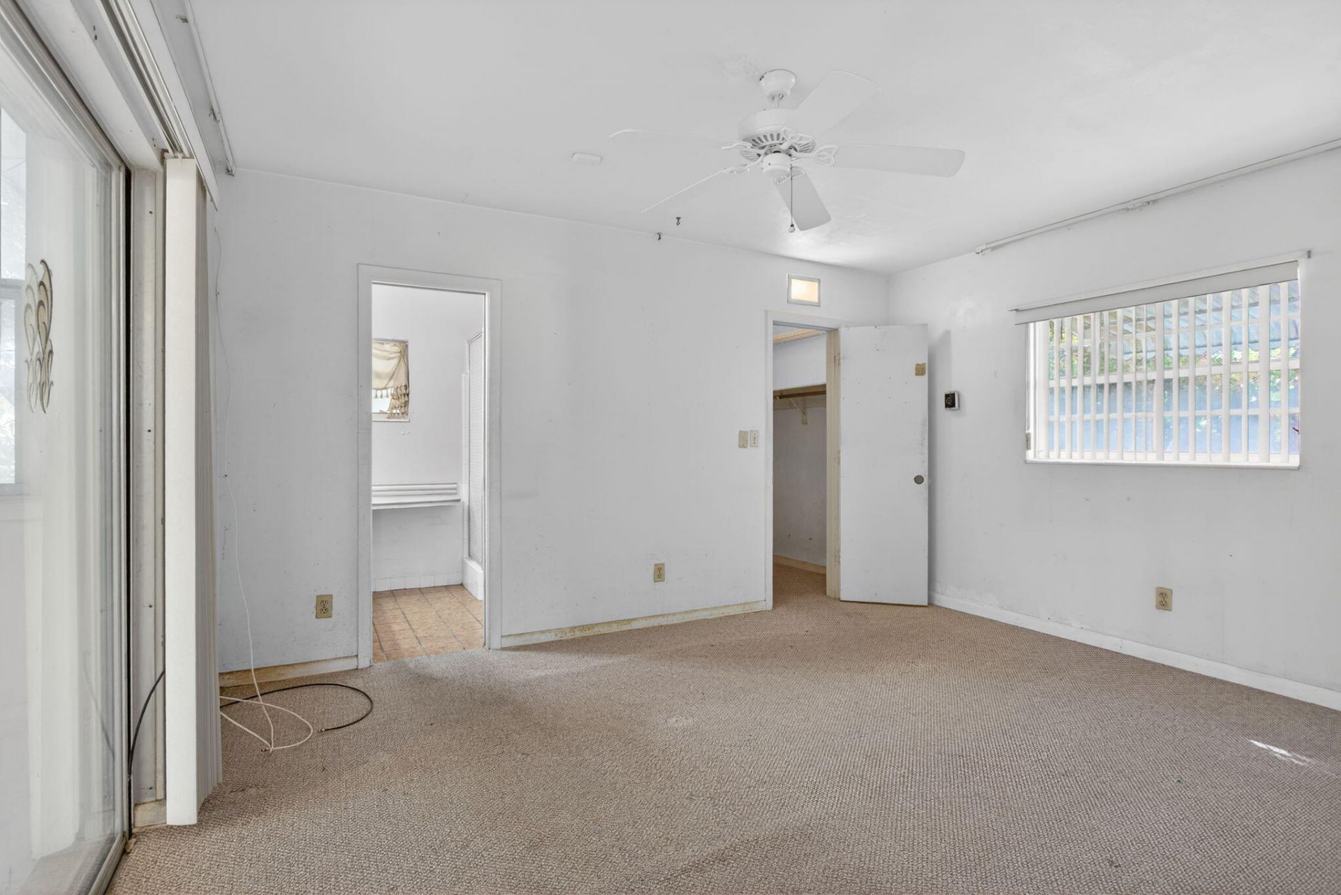 2540 NW 34th Terrace, Lauderdale Lakes, FL 33311 Photo