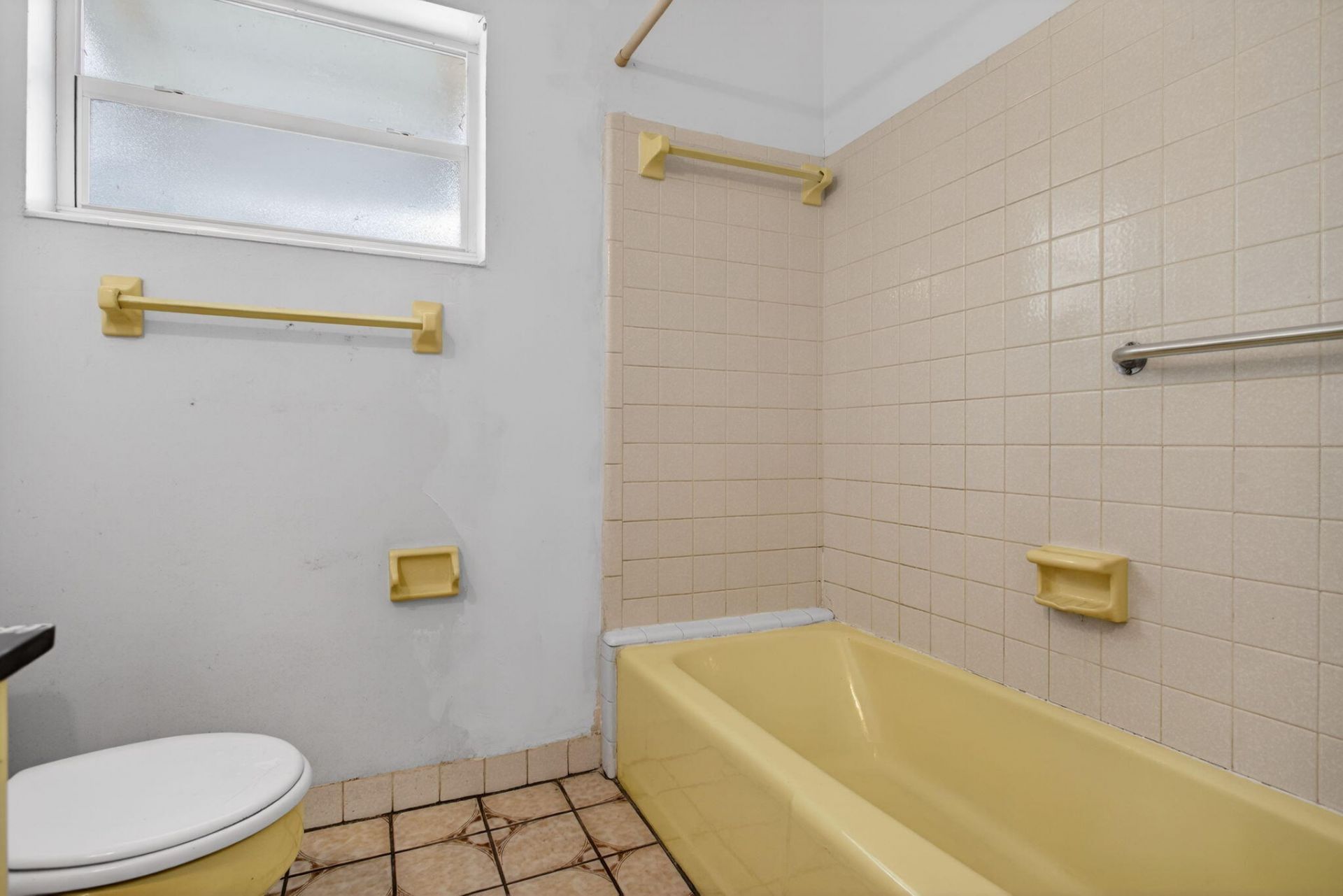 2540 NW 34th Terrace, Lauderdale Lakes, FL 33311 Photo