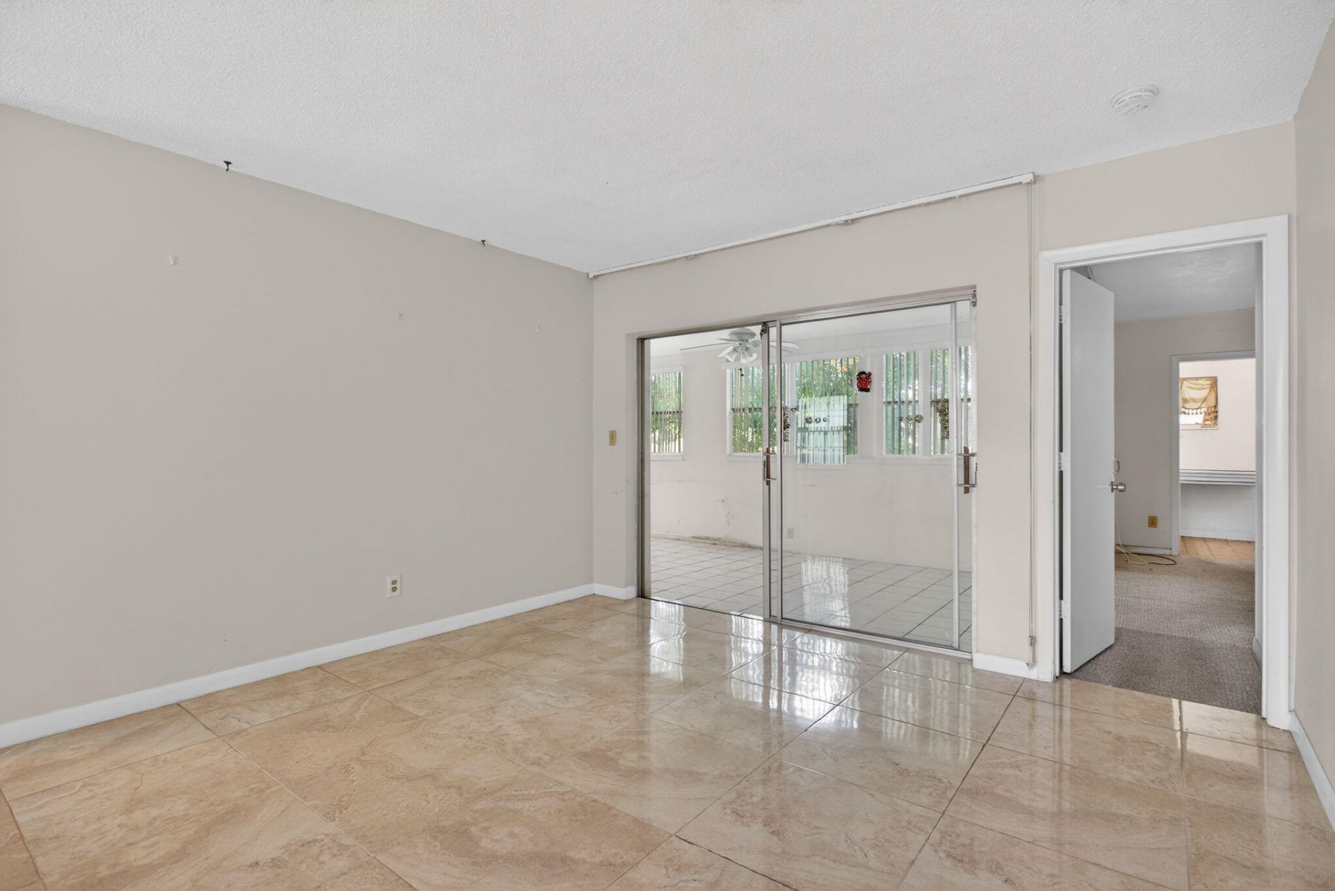 2540 NW 34th Terrace, Lauderdale Lakes, FL 33311 Photo