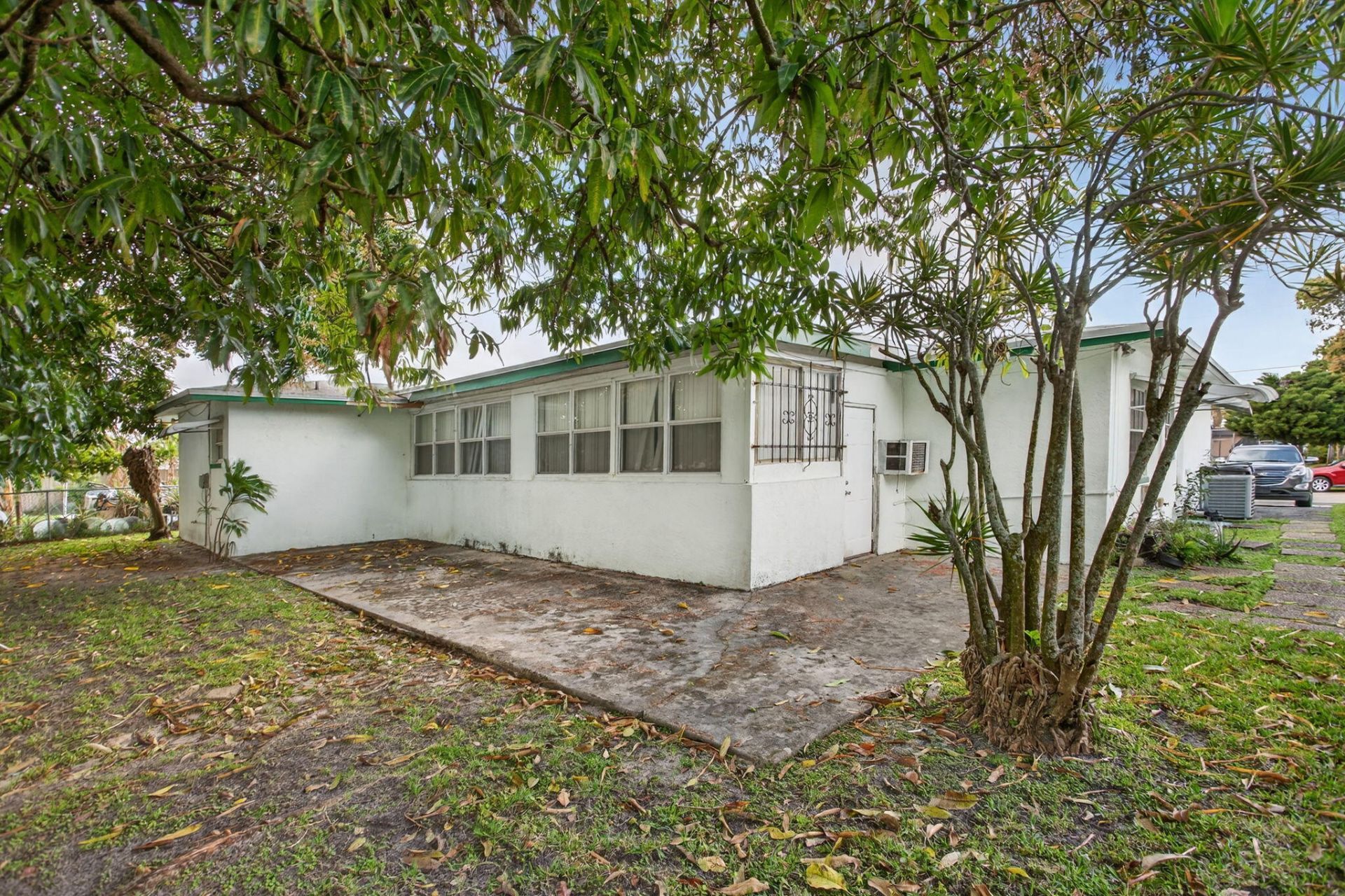 2540 NW 34th Terrace, Lauderdale Lakes, FL 33311 Photo