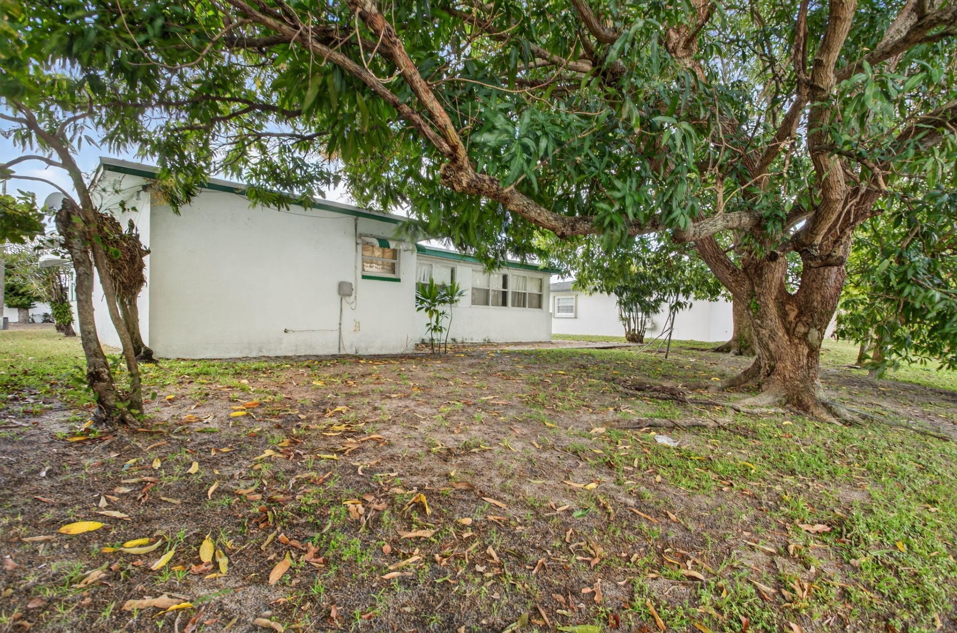 2540 NW 34th Terrace, Lauderdale Lakes, FL 33311 Photo