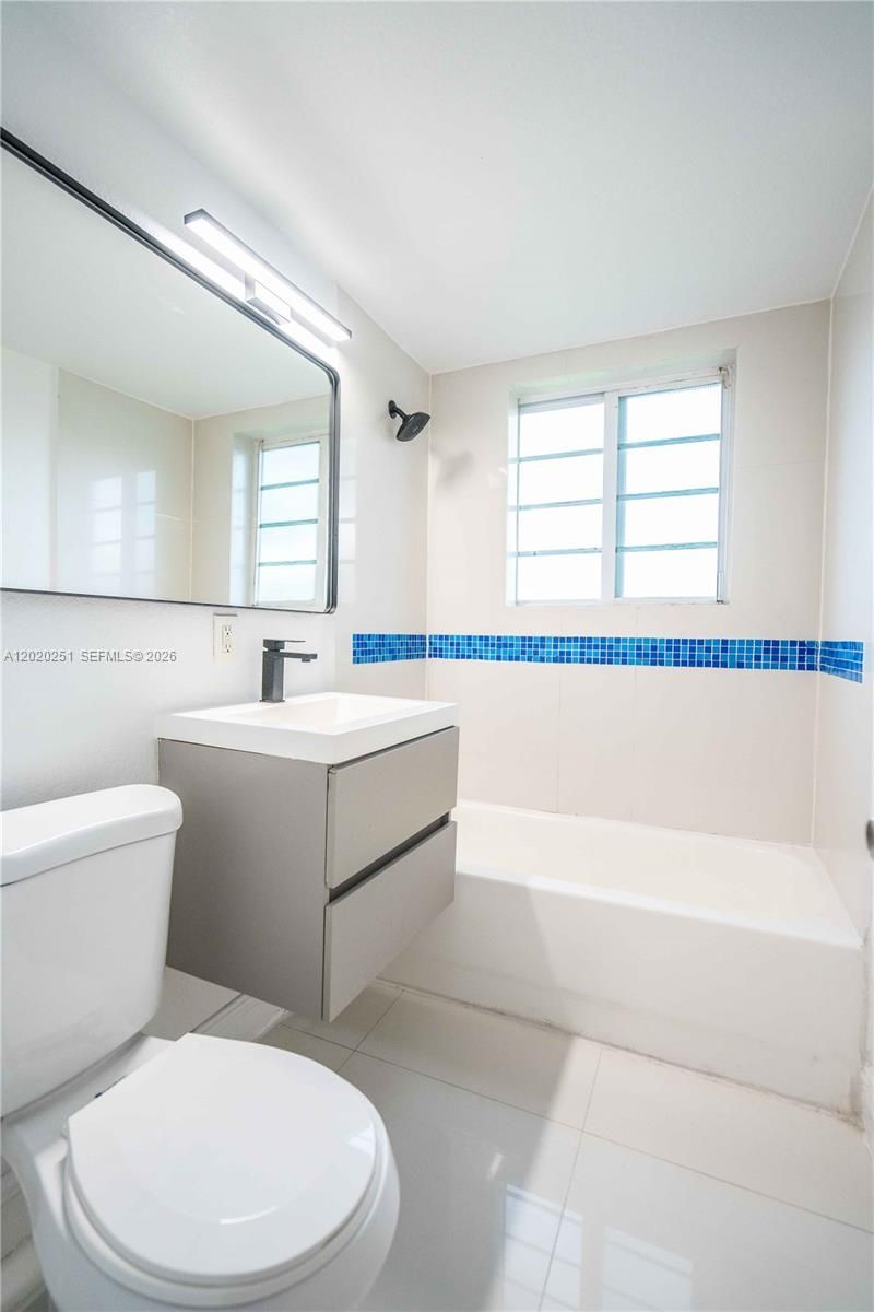 7325 Carlyle Ave , Unit 8, Miami Beach, FL 33141 Photo