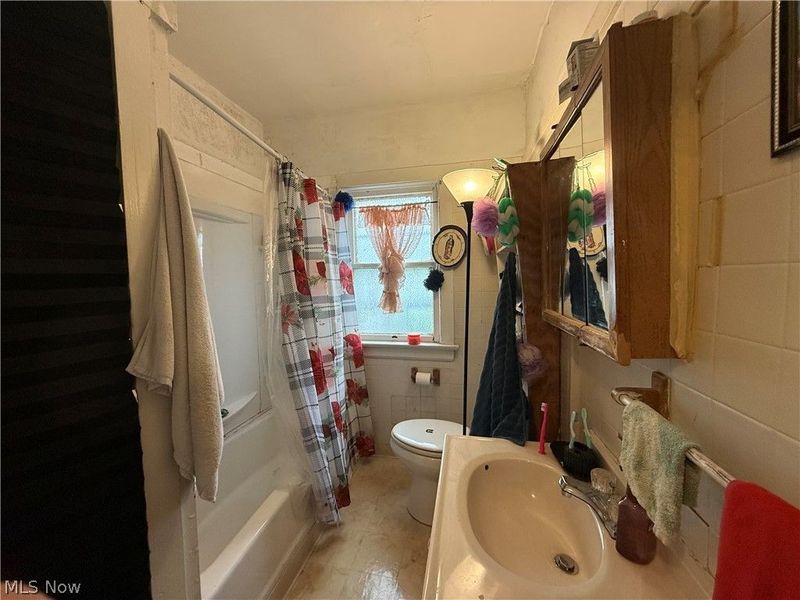 10014 Almira Avenue, Cleveland, OH 44111 Photo 14