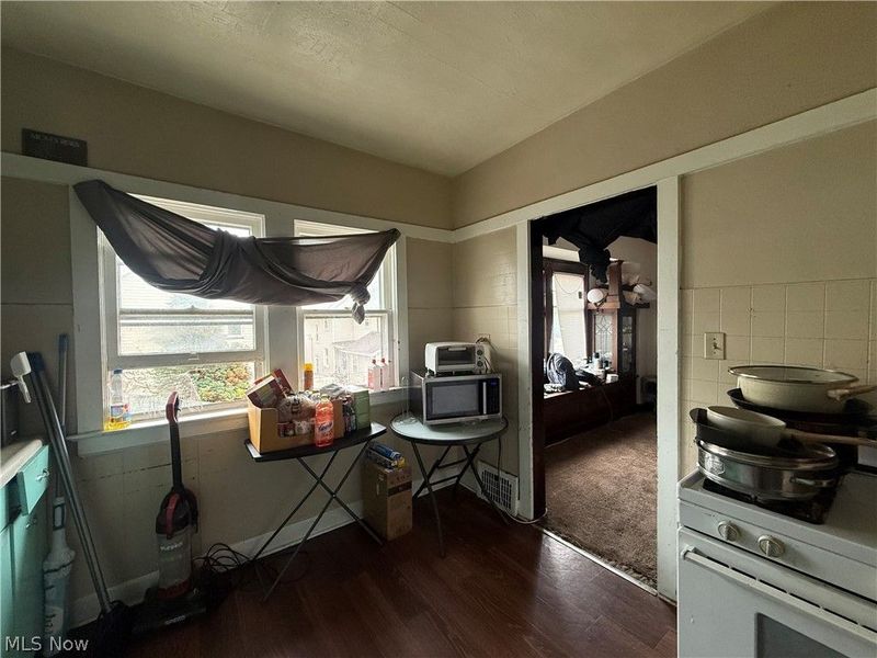 10014 Almira Avenue, Cleveland, OH 44111 Photo 17