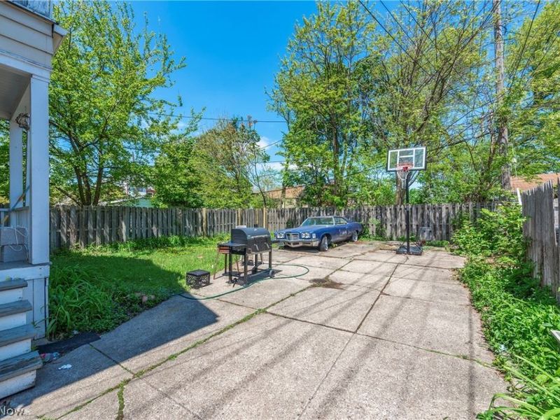 10014 Almira Avenue, Cleveland, OH 44111 Photo 8