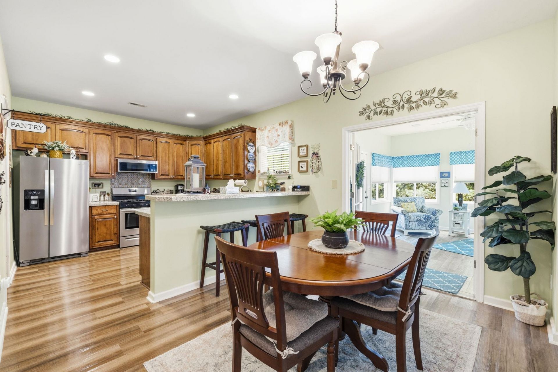 219 5th Ave. Photo 10