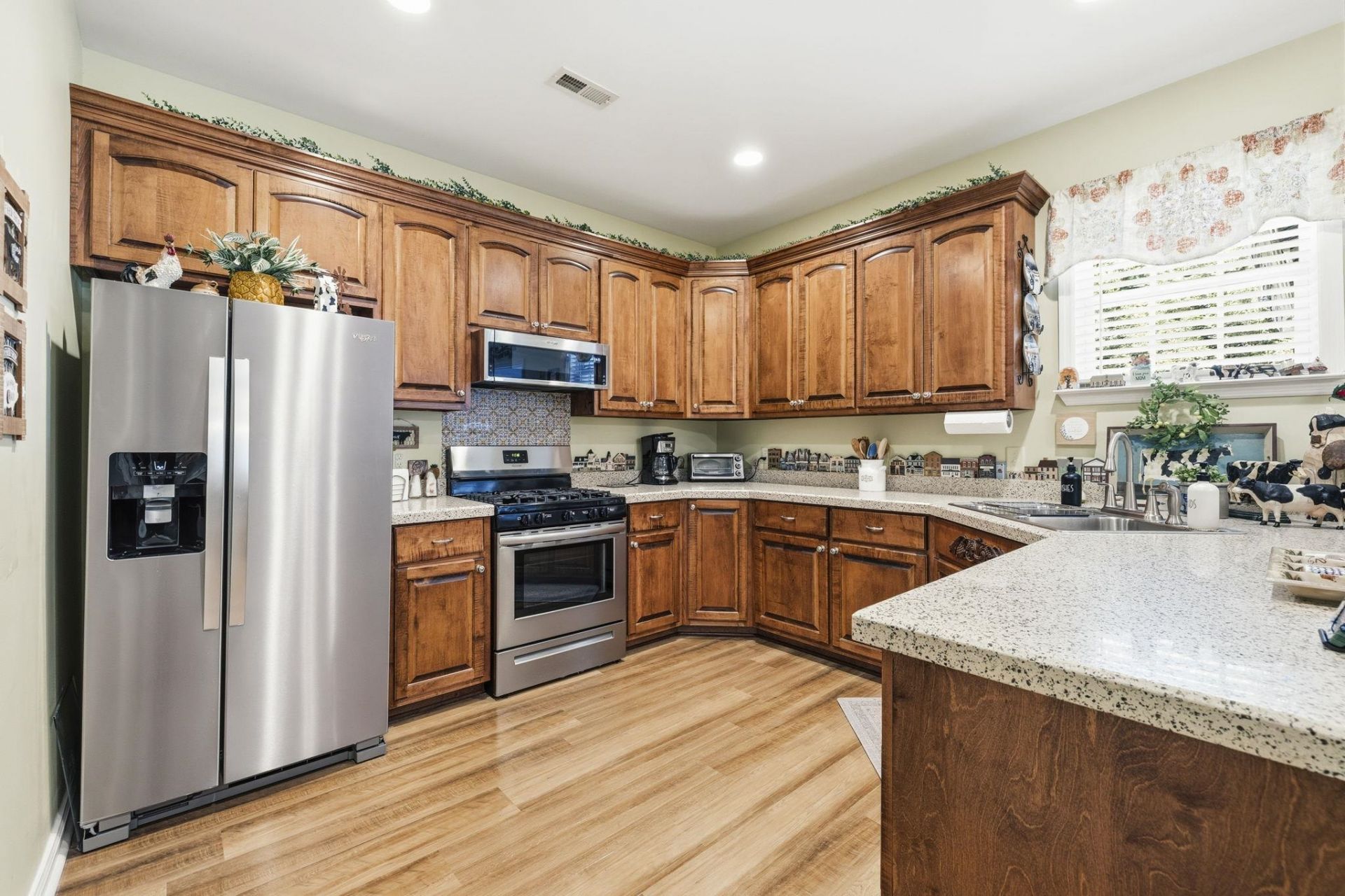 219 5th Ave. Photo 12