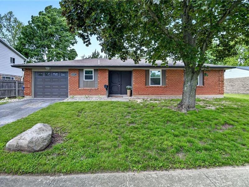 5237 Beechview Drive, Huber Heights, OH 45424 Photo 2