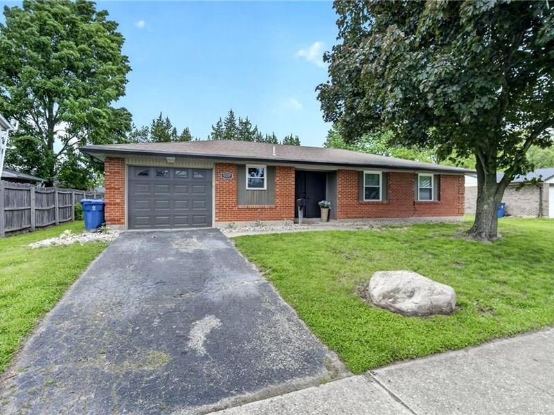 5237 Beechview Drive, Huber Heights, OH 45424 Photo 3