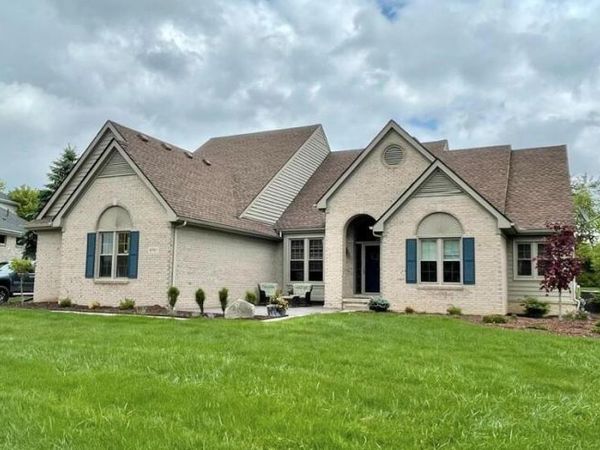 6961 Suncrest Drive, Saline, MI 48176