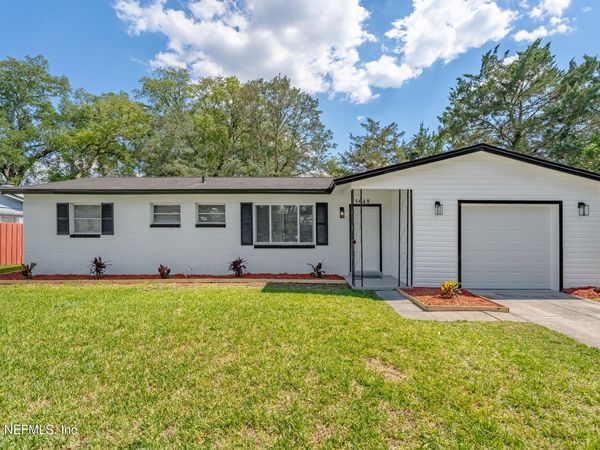 5648 FARGO Drive N, Jacksonville, FL 32207