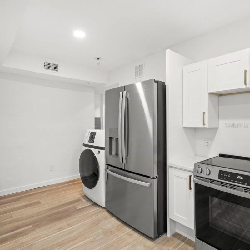 3103 16th Street N, Unit 3103, Saint Petersburg, FL 33704 Photo