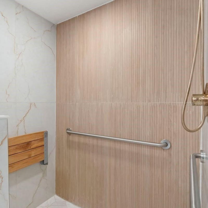 3103 16th Street N, Unit 3103, Saint Petersburg, FL 33704 Photo