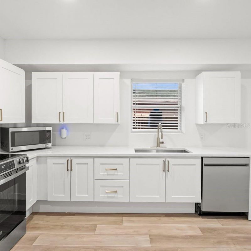 3103 16th Street N, Unit 3103, Saint Petersburg, FL 33704 Photo