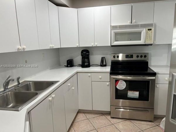 3725 S Ocean Dr , Unit 615, Hollywood, FL 33019
