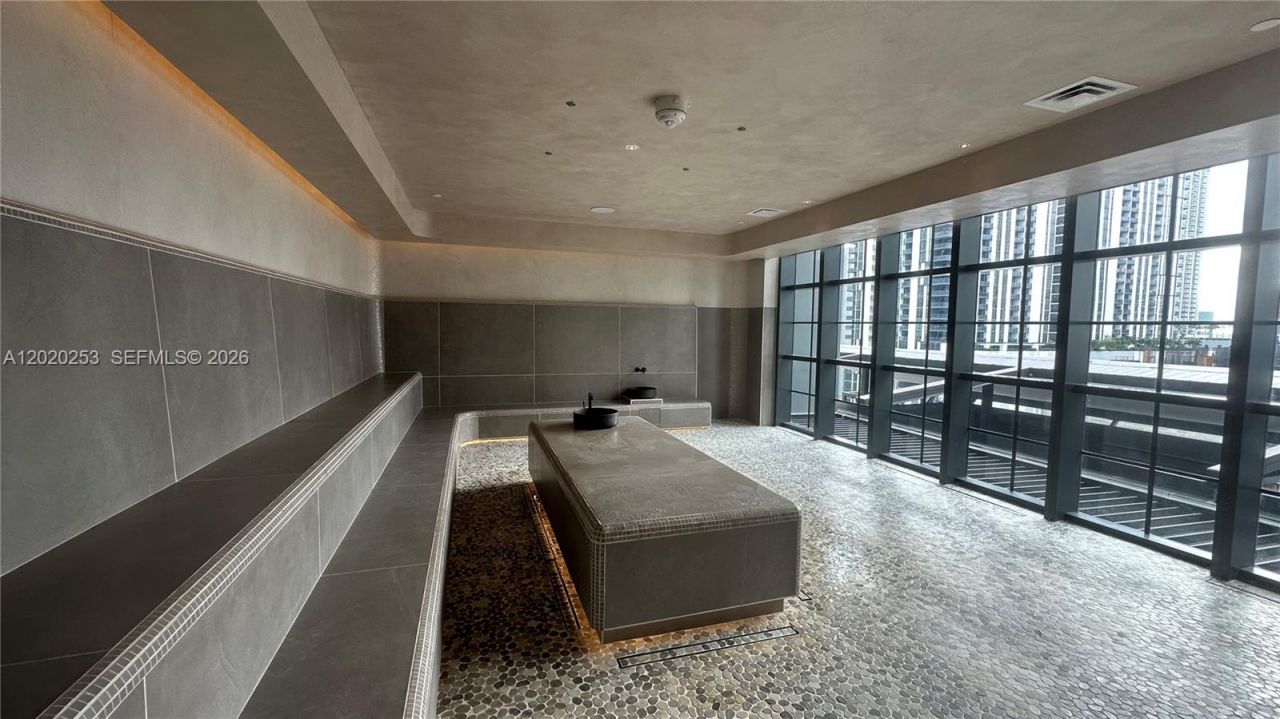 601 NE 1st Ave , Unit 3807, Miami, FL 33132 Photo