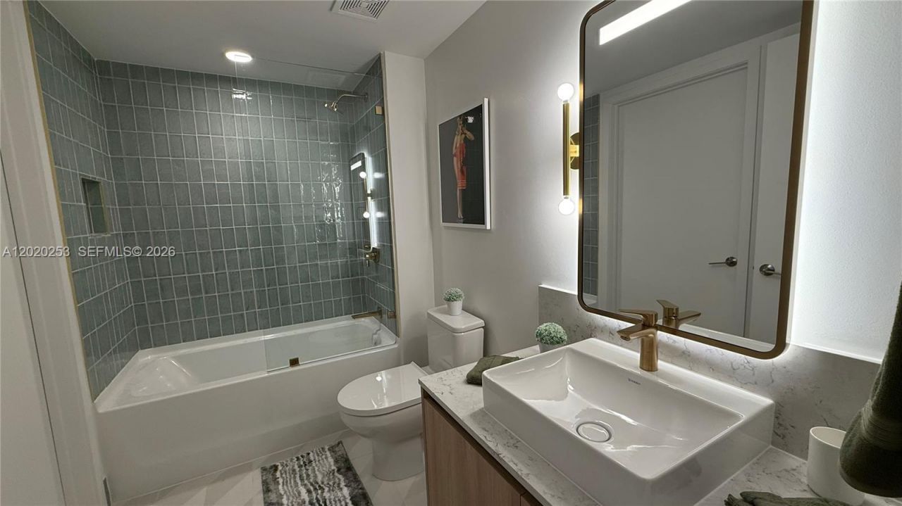 601 NE 1st Ave , Unit 3807, Miami, FL 33132 Photo