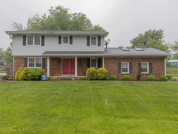 615 Crestmont Drive, Evansville, IN 47712