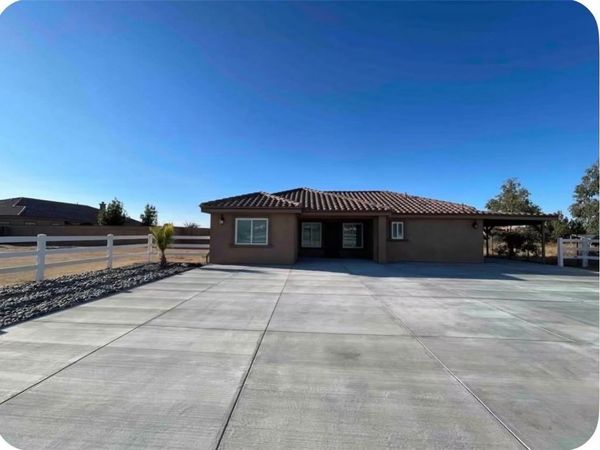 40104 25th W, Palmdale, CA 93551