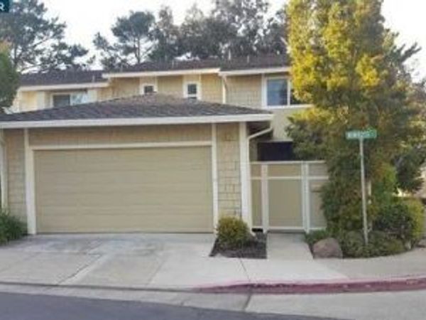 1412 Kinross Court, Unit 1, Walnut Creek, CA 94598