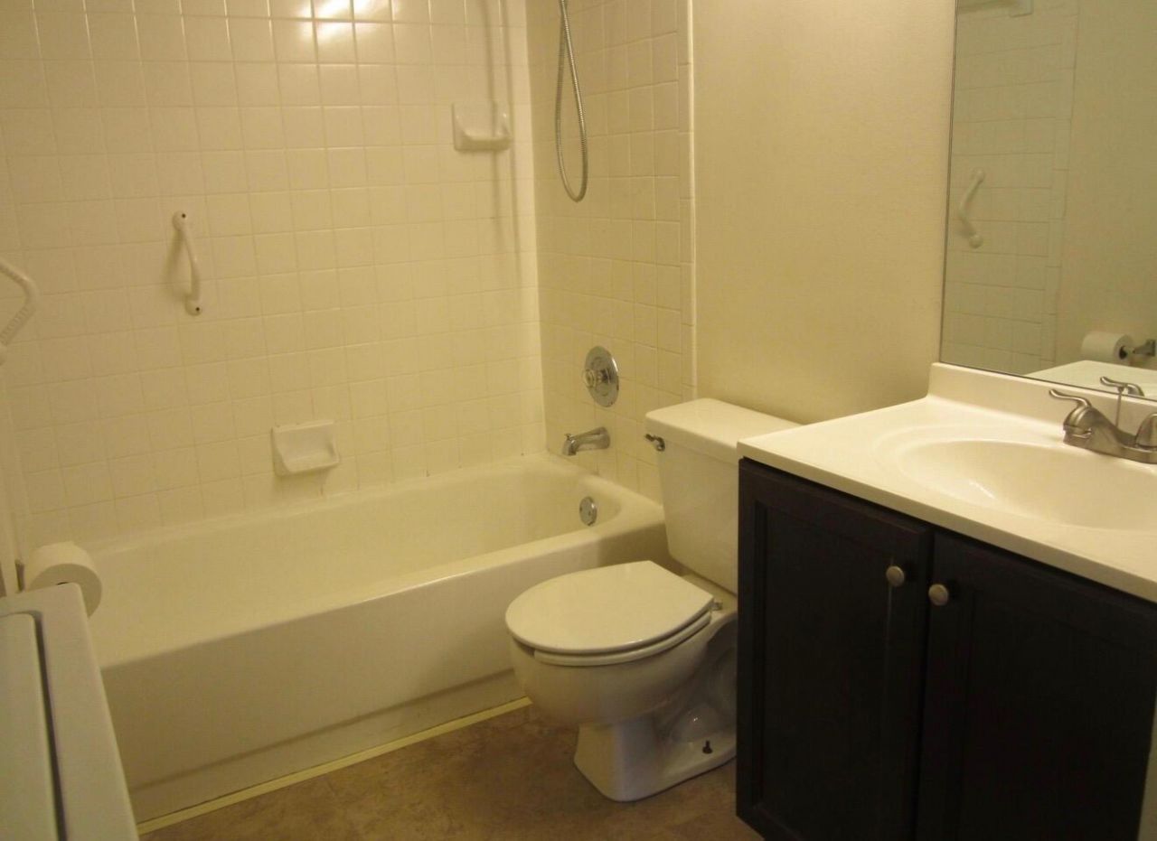 7103 Glenmoor Drive, West Palm Beach, FL 33409 Photo