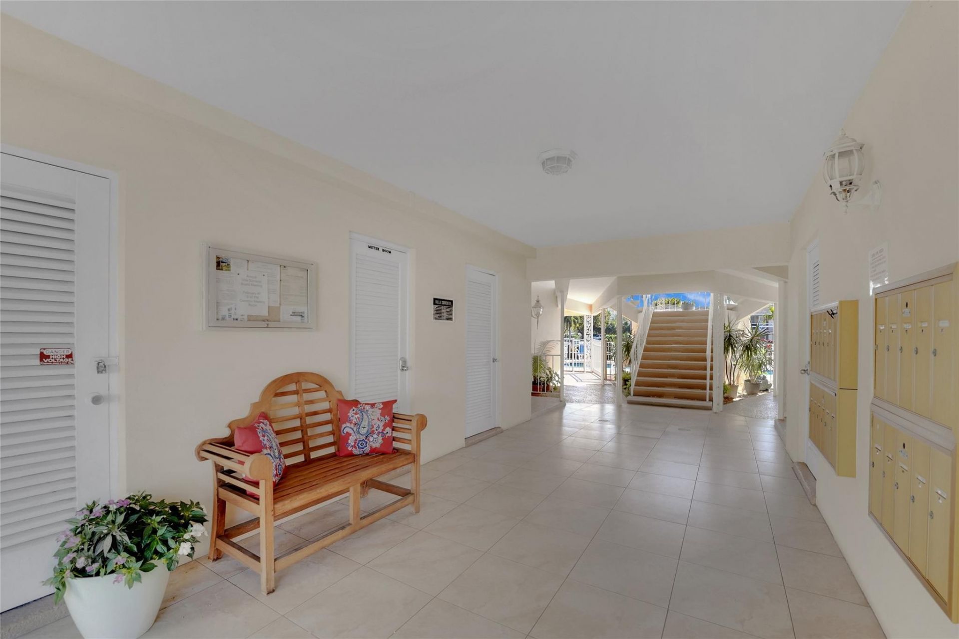 2864 NE 33rd Court, Fort Lauderdale, FL 33306 Photo