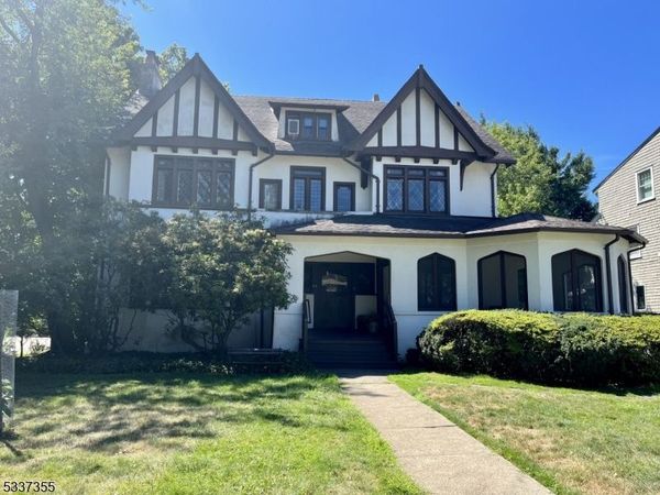 166 Gordonhurst Ave, Unit 3, Montclair, NJ 07043