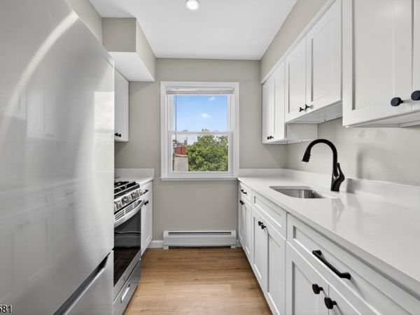 52 Naples Ave, Belleville, NJ 07109
