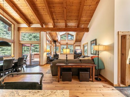1402 Oxen Run Road, Truckee, CA 96161 Photo