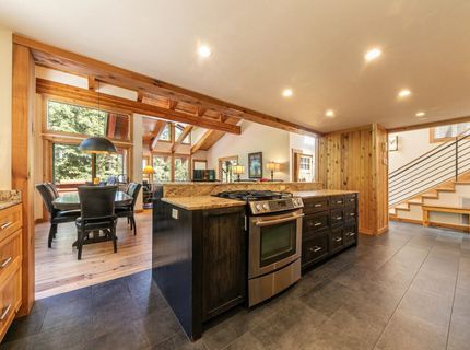1402 Oxen Run Road, Truckee, CA 96161 Photo