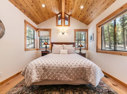1402 Oxen Run Road, Truckee, CA 96161 Photo