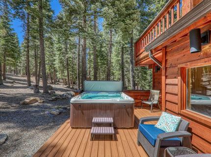 1402 Oxen Run Road, Truckee, CA 96161 Photo