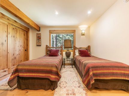 1402 Oxen Run Road, Truckee, CA 96161 Photo