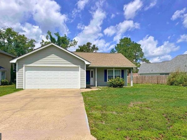 120 Pleasant Breeze Way, Kingsland, GA 31548