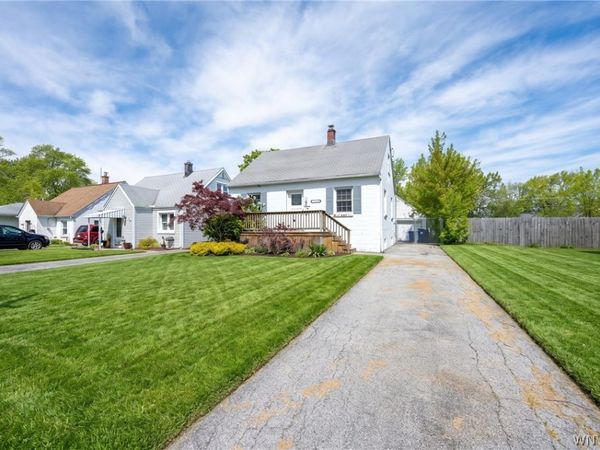 550 Emerson Drive, Buffalo, NY 14226