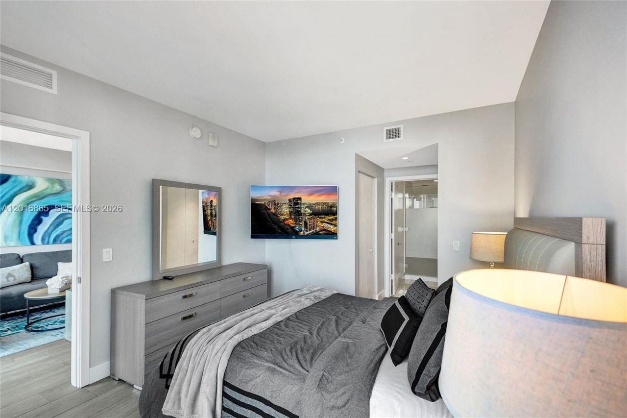 121 NE 34th St, Unit 1406A, Miami, FL 33137 Photo