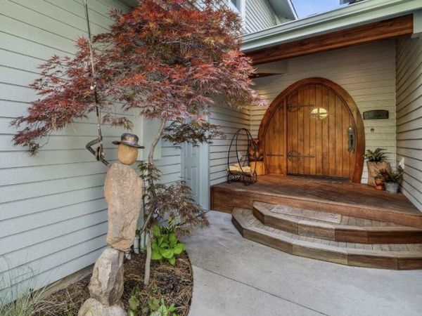 60655 River Bend Drive, Bend, OR 97702