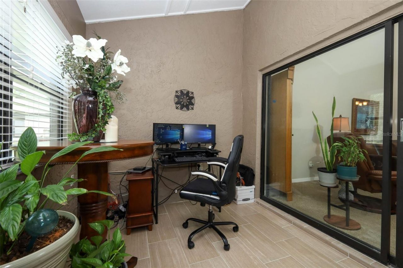 658 Woodridge Drive , Fern Park, FL 32730 Photo