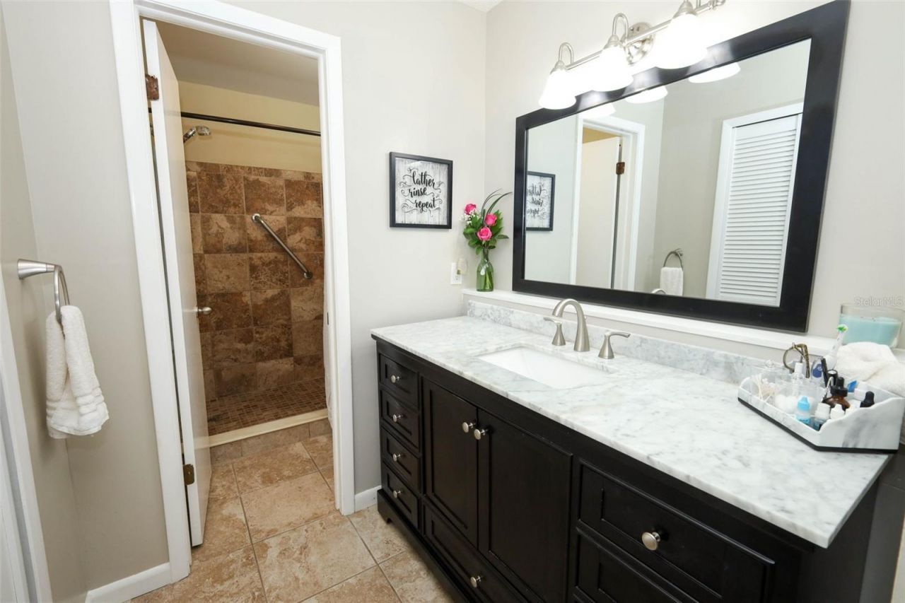 658 Woodridge Drive , Fern Park, FL 32730 Photo