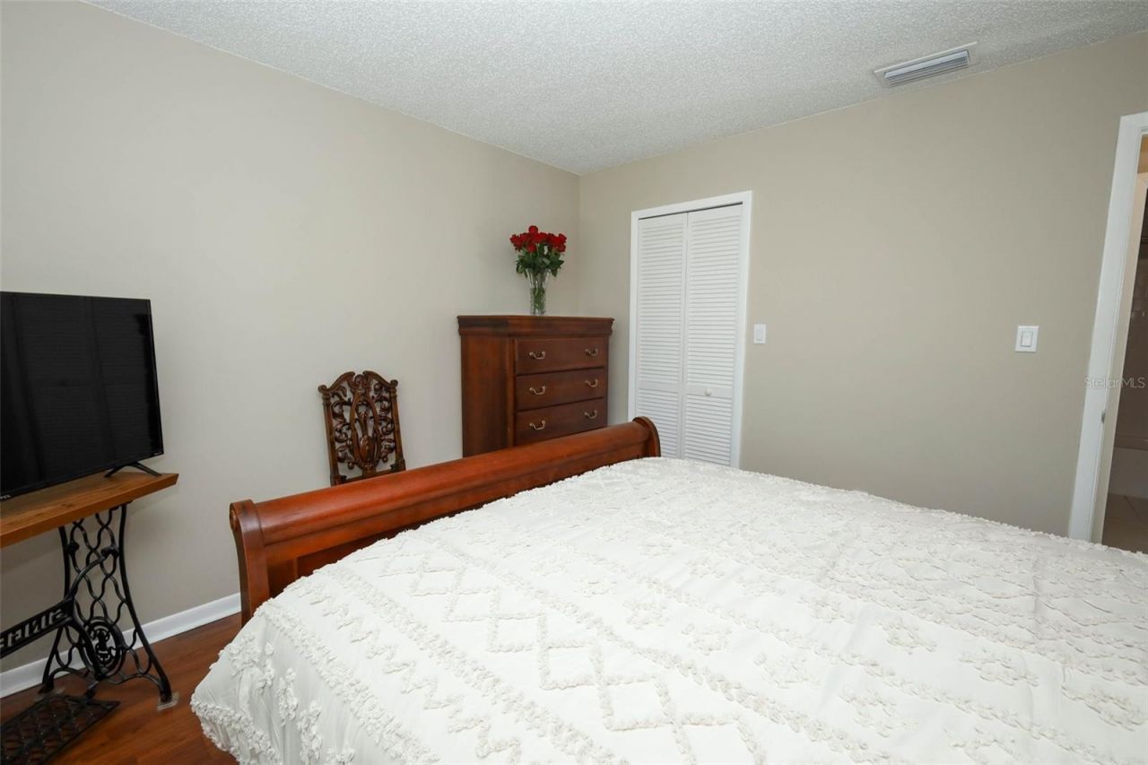 658 Woodridge Drive , Fern Park, FL 32730 Photo