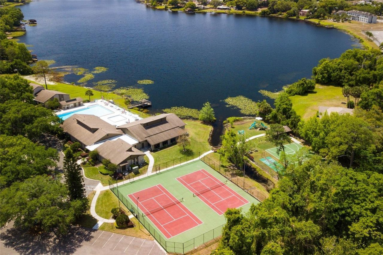 658 Woodridge Drive , Fern Park, FL 32730 Photo