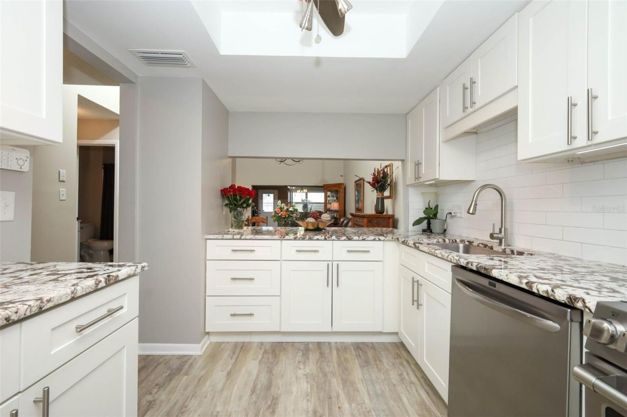 658 Woodridge Drive , Fern Park, FL 32730 Photo