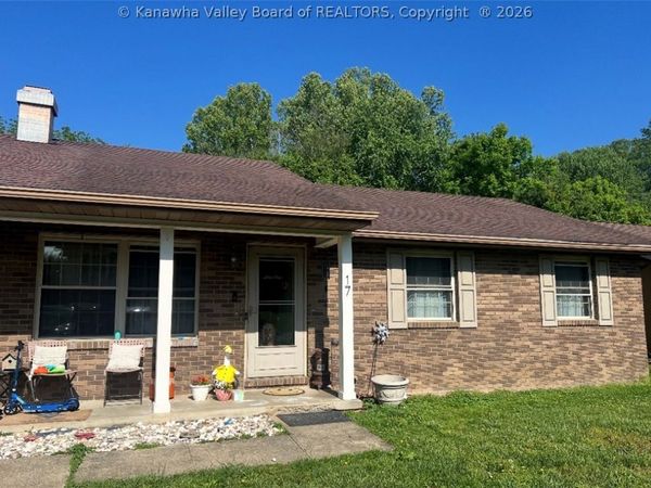 17 Colonial Court, Barboursville, WV 25504