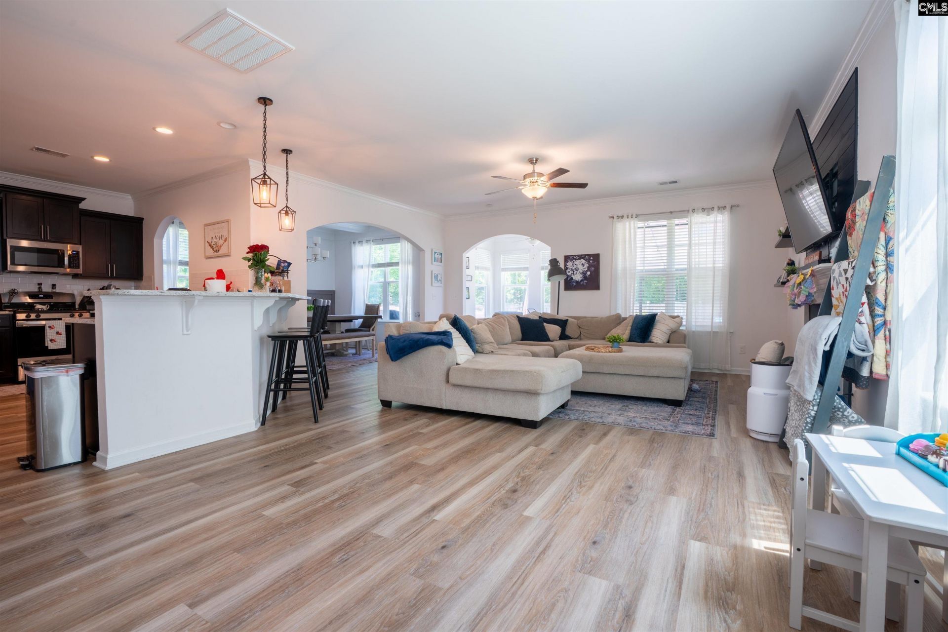 838 Bergenfield Lane Photo 6