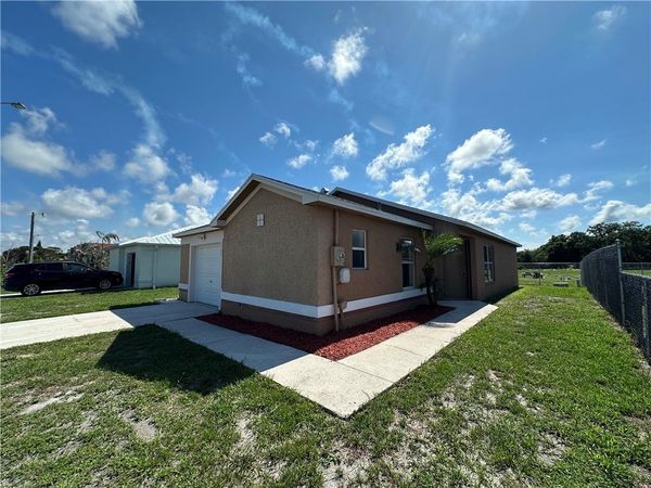 4765 30th Avenue, Vero Beach, FL 32967