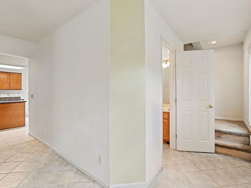 1482 Waycross Road, Forest Park, OH 45240 Photo 5