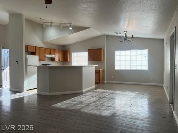 2708 Ganzo Street , Las Vegas, NV 89108